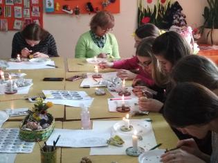 Студенти факультету іноземних мов ТНПУ ім.В.Гнатюка відвідали майстер-клас з писанкарства (ФОТО)