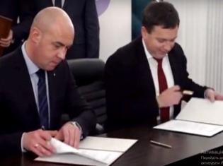 На Ярмарку вакансій ректор ТНПУ ім.В.Гнатюка та міський голова підписали угоду про муніципальне замовлення фахівців (ВІДЕО)