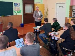 Профорієнтаційні зустрічі викладачів хіміко-біологічного та фізико-математичного факультетів ТНПУ зі здобувачами ЗЗСО Копичинецької міської територіальної громади (ФОТО)