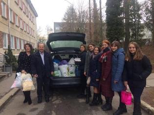  Студенти факультету педагогіки і психології ТНПУ  та дошкільнята - помічники св.Миколая