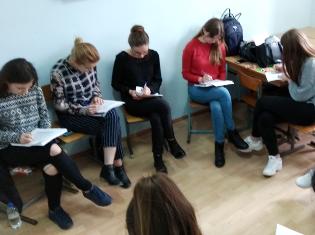 Для першокурсників  хіміко-біологічного факультету ТНПУ ім.В.Гнатюка провели тренінг «Емоційна компетентність як життєвий ресурс» (ФОТО)