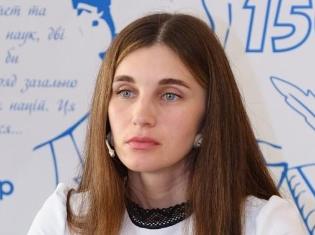 ТНПУ вітає Головацьку Юлію Богданівну з успішним захистом   докторської дисертації! (ФОТО)