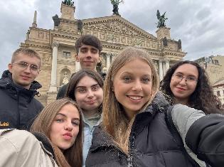 Подорож студентів і викладачів факультету іноземних мов ТНПУ (ФОТО)