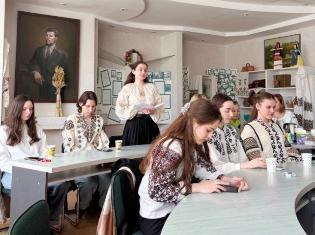 На факультеті філології і журналістики ТНПУ відбулися XII Шевченківські читання (ФОТО)