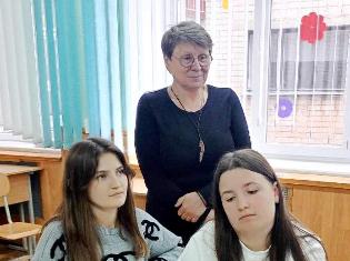 Практичне заняття для здобувачів ТНПУ провела вчитель ЗОШ № 26 Ірина Дем'янчук (ФОТО)