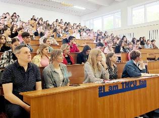 Академічна доброчесність як основа якісної освіти: зустріч на факультеті іноземних мов ТНПУ (ФОТО)