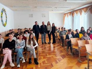 Профорієнтаційні заходи географічного факультету ТНПУ у навчальних закладах Збаразької громади (ФОТО)