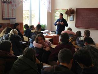 Викладачі кафедри англійської філології провели навчальний семінар «The Effective Way of Learning English» для учнів (ФОТО)