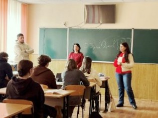 Профорієнтаційні зустрічі викладача ТНПУ із учнями тернопільських шкіл (ФОТО)