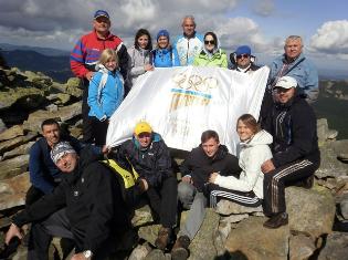 28-річчя  Олімпійської академії України викладачі та студенти ТНПУ ім.В.Гнатюка відзначили сходженням на вершину Карпат (ФОТО)
