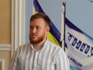 Вітаємо Сиротюка Назара Васильовича  з успішним захистом дисертації на здобуття ступеня  доктора філософії зі спеціальності 032 Історія та археологія (ФОТО)