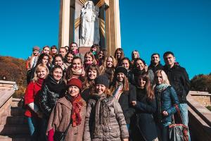 Студенти факультету іноземних мов відвідали Марійський духовний центр у Зарваниці