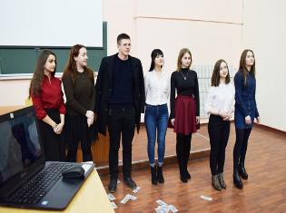 Факультет філології і журналістики   ТНПУ ім.В.Гнатюка  представив розважальну програму   «ГУМОР-ФіЖ-2018» (ФОТО)