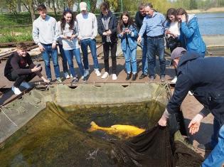 Студенти-екологи з ТНПУ ім.В.Гнатюка відвідали Хмельницьку атомну станцію (ФОТО)