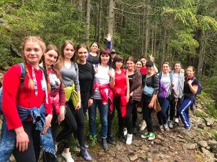 Студенти факультету педагогіки та психології ТНПУ ім.В.Гнатюка побували в Карпатах (ФОТО)