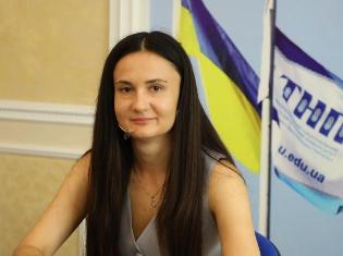 ТНПУ вітає  Колісник Христину Михайлівну  з успішним захистом дисертації (ФОТО)
