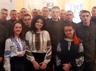 У Міжнародний день рідної мови  студенти ТНПУ ім.В.Гнатюка провели диктант   для бійців Національної гвардії (ФОТО)