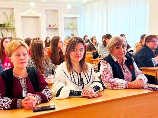 «Сучасний урок української літератури як простір читацького досвіду»: діалог поколінь у ТНПУ (ФОТО)