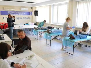 МЕДІА про ТНПУ. У ТНПУ здавали кров у пам'ять про полеглого викладача-військового (ВІДЕО, ФОТО)