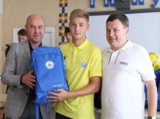 ЗМІ про нас. Сергій Надал зустрівся з гравцями ФК «Тернопіль – педуніверситет» та побажав їм перемоги у першості Європи (ФОТО)