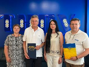 Тернопільський національний педагогічний університет імені Володимира Гнатюка та Тернопільська обласна універсальна наукова бібліотека підписали меморандум про співпрацю