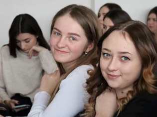 14 лютого на факультеті філології і журналістики ТНПУ знову гостинно відчинила двері «Поетична кав’ярня» (ФОТО)