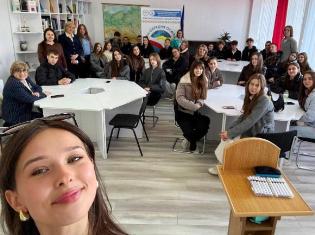 На факультеті філології і журналістики ТНПУ відбулася зустріч із ліцеїстами (ФОТО)