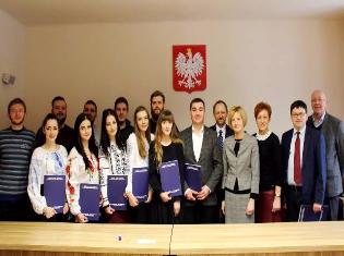 Після стажування в Польщі студенти ТНПУ ім.В.Гнатюка отримали дипломи Академії ім.Яна Длугоша  (ФОТО)