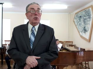 На факультеті мистецтв ТНПУ ім.В.Гнатюка відбулася презентація збірки «Полумисок долонь» професора, доктора мистецтвознавства Олега Смоляка (ФОТО)