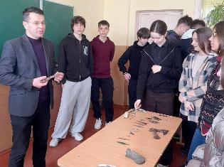 Профорієнтаційна зустріч істориків ТНПУ у Великобірківському ліцеї ім.Степана Балея (ФОТО)