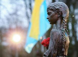 Вшануємо пам'ять жертв Голодомору в Україні