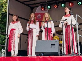 Естрадна студія ТНПУ ім.В.Гнатюка представила Україну на Міжнародному літньому фестивалі «IS’ KULT» в Ізерлоні (ФОТО)