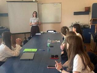 Зустріч здобувачів ТНПУ із зовнішнім стейкхолдером - вчителем Марією Василівною Синьовською (ФОТО)