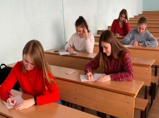 В ТНПУ ім.В.Гнатюка проведено І етап Всеукраїнської олімпіади з української мови 