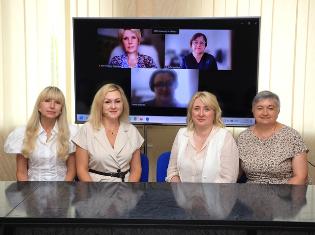 ТНПУ вітає Блумгардт Софі з успішним захистом дисертації на здобуття ступенядоктора філософії за спеціальністю 011 Освітні, педагогічні науки (ФОТО)