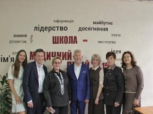 Розвиток через співпрацю: ТНПУ та ТНВК ШМЛ №15 підписали угоду 