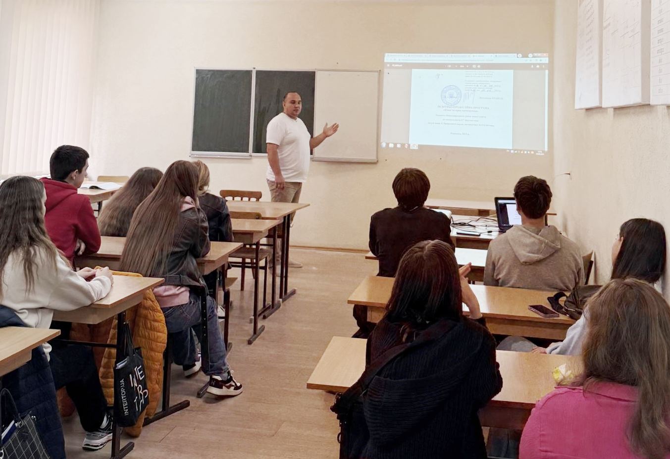 До здобувачів освіти звертається гарант ОП «Комп’ютерна математика» Андрій Бойко