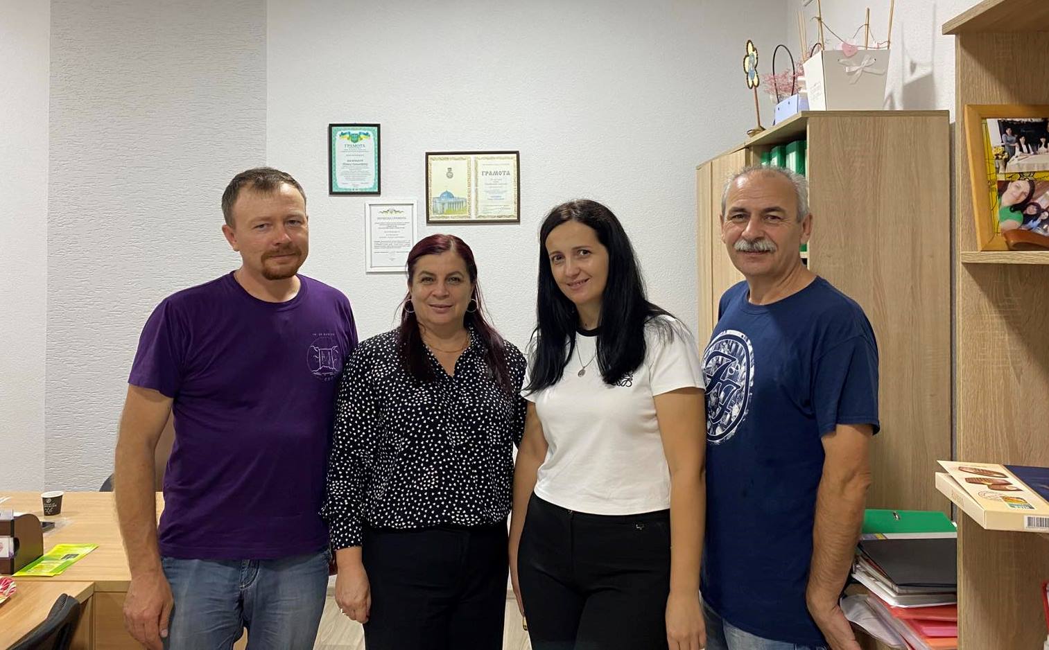 У кабінеті директорки.jpg